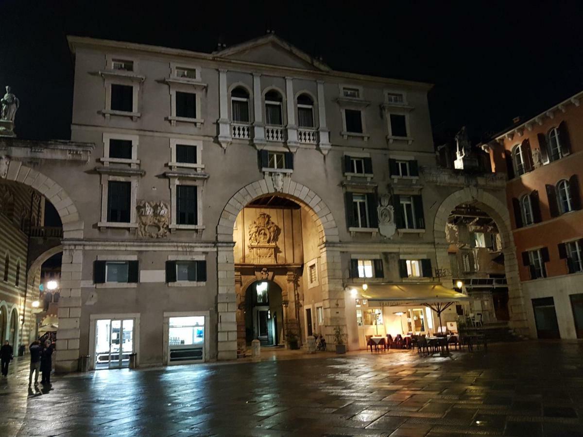 Casa Francesco Di Luca & Paola Appartement Verona Buitenkant foto